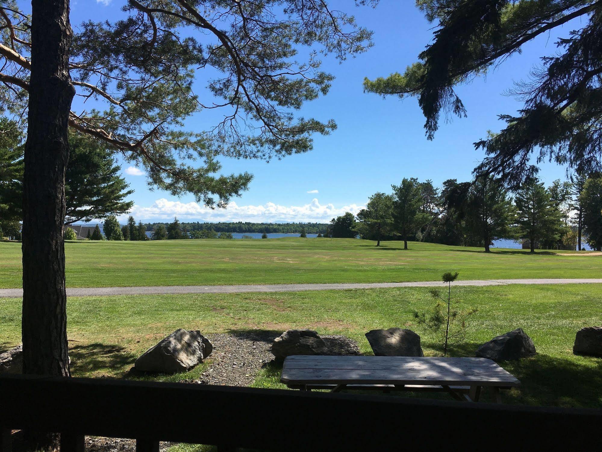 Bluff Point Golf Resort 플래츠버그 외부 사진
