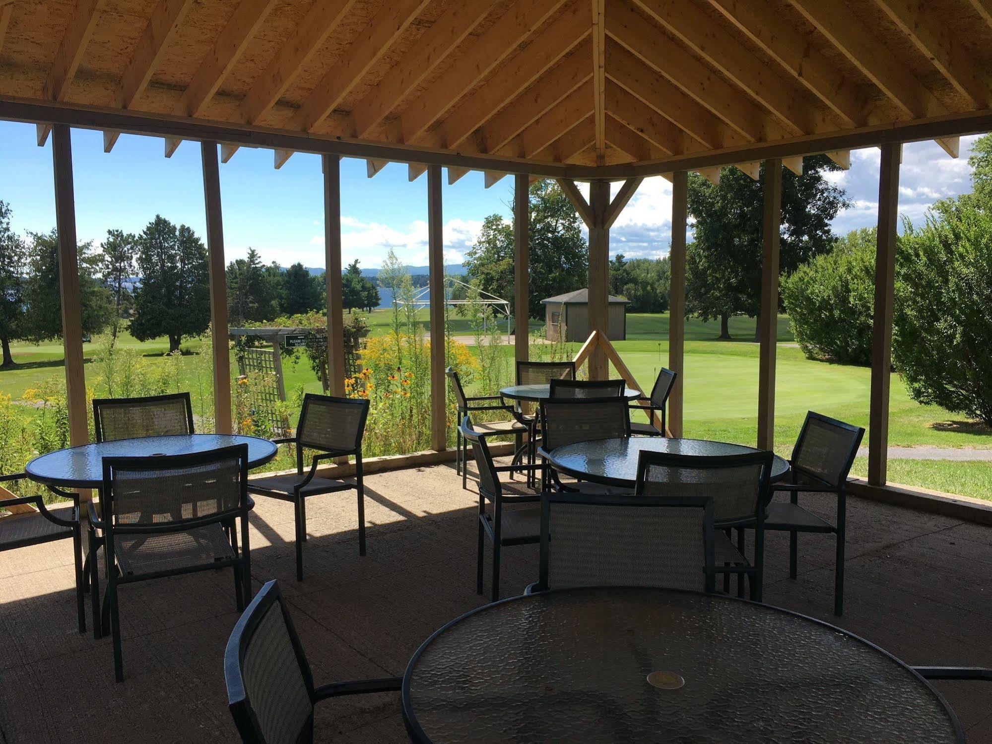 Bluff Point Golf Resort 플래츠버그 외부 사진