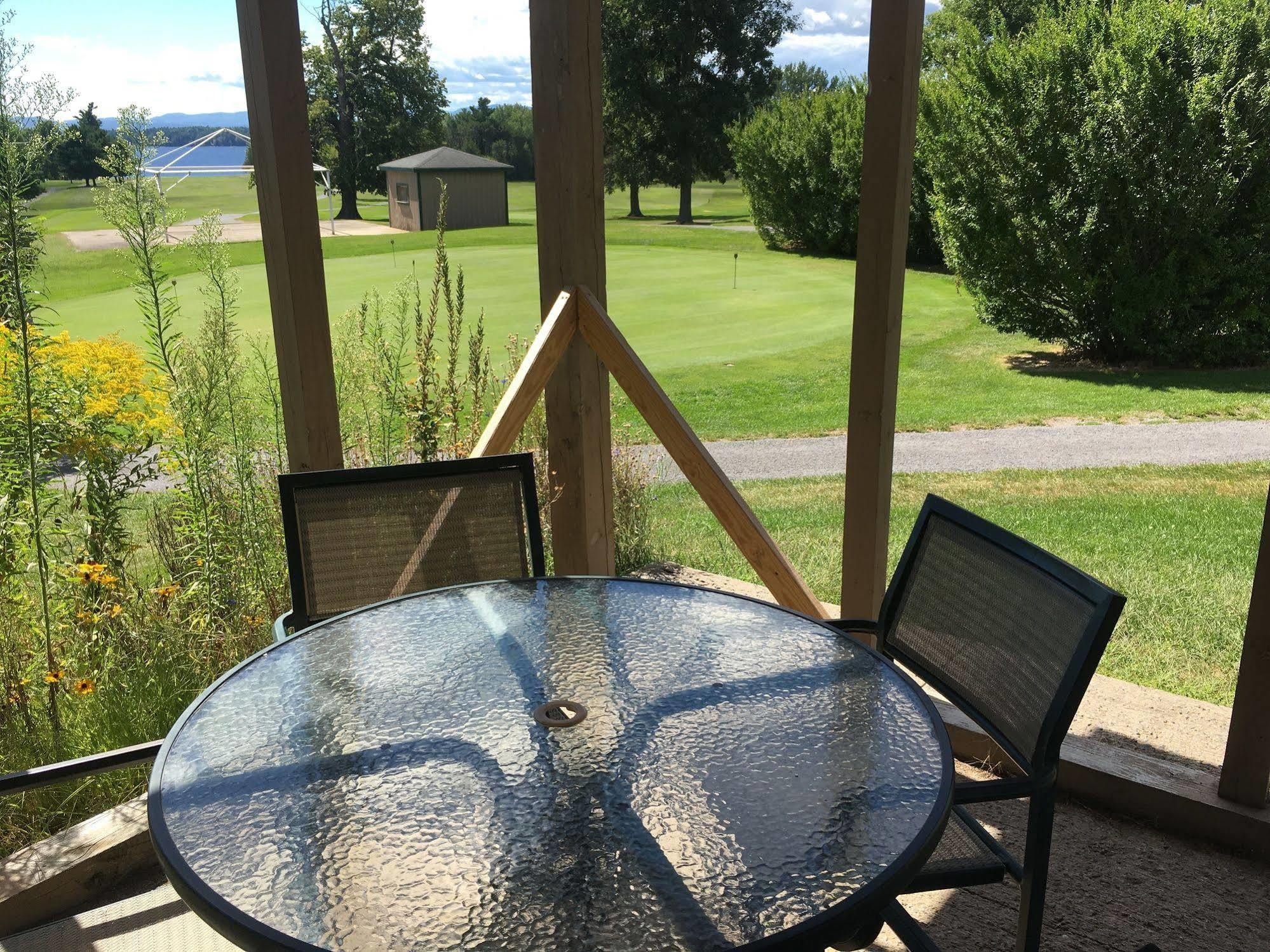 Bluff Point Golf Resort 플래츠버그 외부 사진